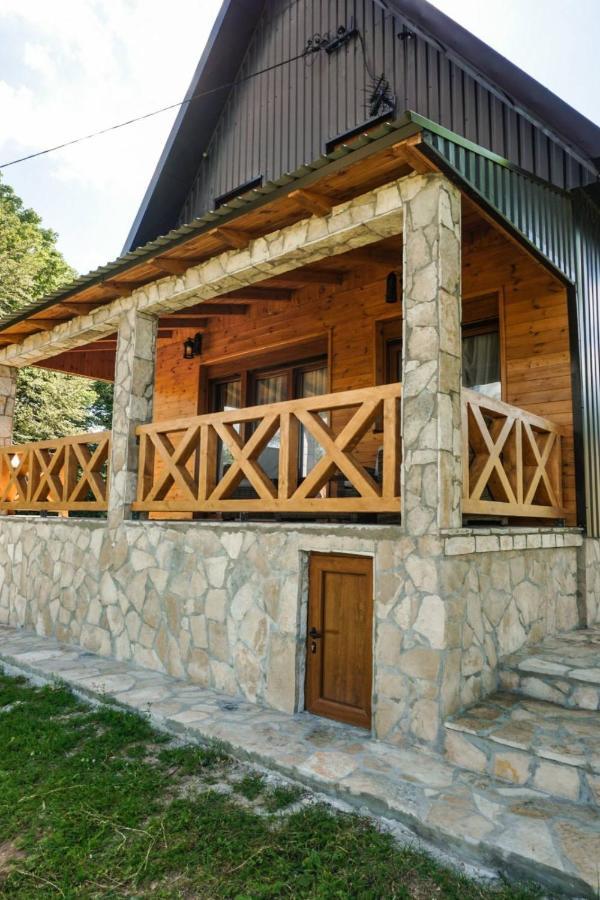 Durmitor Nest Krstajic Hébergement de vacances *